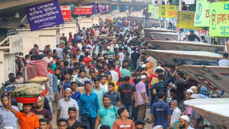 Workers return to Dhaka after the Eid holidays