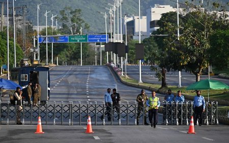 US envoys head to Pakistan for uncertain talks with Iran