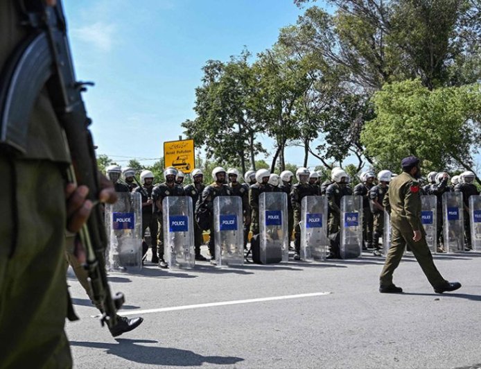 Pakistan prepares to host US-Iran negotiations amid ongoing fighting in Lebanon