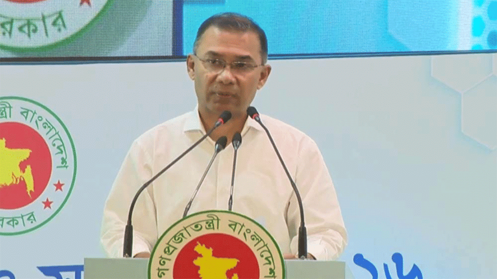 Prime Minister announces plan to hire 100,000 health workers