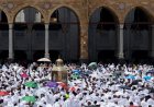 Saudi authorities have warned Hajj pilgrims to prepare for dust storms and extreme heat during the annual pilgrimage
