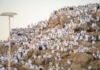 Pilgrims offer prayers on Mount Arafat as Hajj reaches its peak