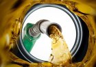 Oil Rebounds to $100 After US Strikes Shatter Iran War Hopes