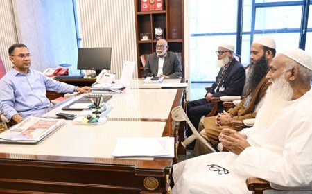 Waqf Administrator holds meeting with PM