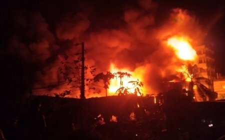 A fire broke out at a foam factory in the capital, prompting the deployment of five firefighting units