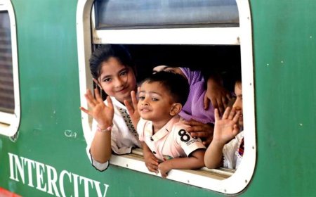 Eid holiday travel begins as people depart Dhaka in festive mood