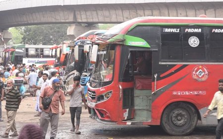 Rain, Rush and Reunion: Bus Terminals Overflow with Homebound Eid Travelers