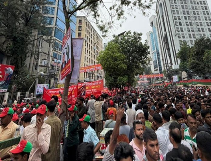 Workers’ rally kicks off at Naya Paltan, PM set to speak