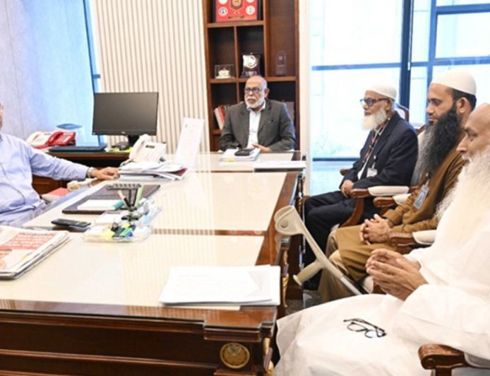 Waqf Administrator holds meeting with PM