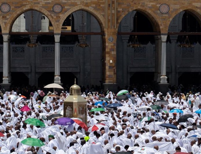Saudi authorities have warned Hajj pilgrims to prepare for dust storms and extreme heat during the annual pilgrimage