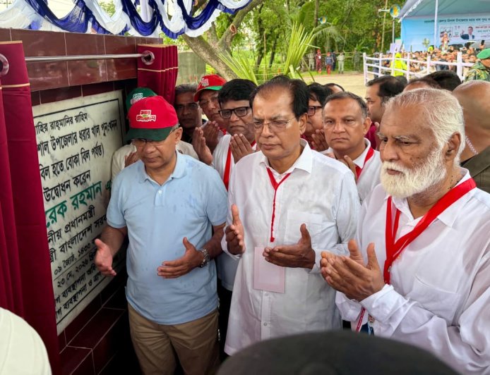 PM inaugurates re-excavation work of the Dharar canal in Trishal
