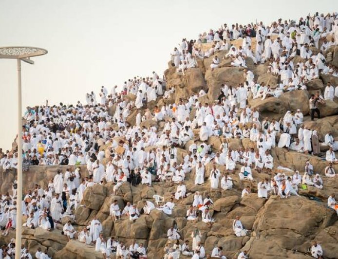 Pilgrims offer prayers on Mount Arafat as Hajj reaches its peak