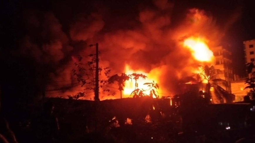 A fire broke out at a foam factory in the capital, prompting the deployment of five firefighting units