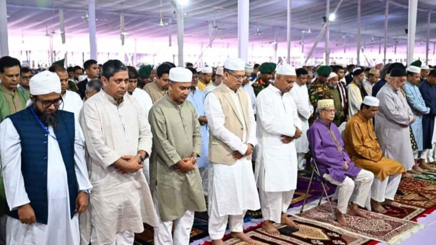 Prime Minister participates in Eid prayers at the National Eidgah