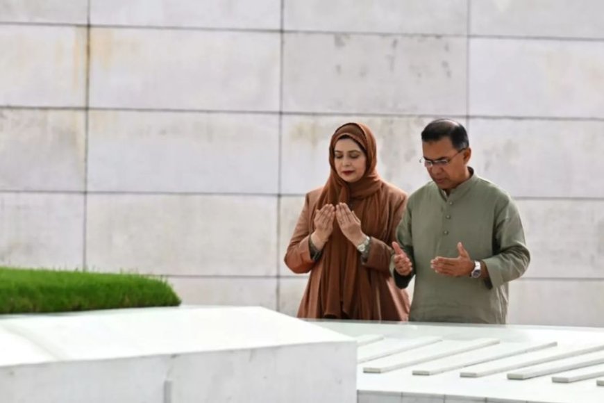 Prime Minister pays tribute at graves of Pilkhana massacre victims