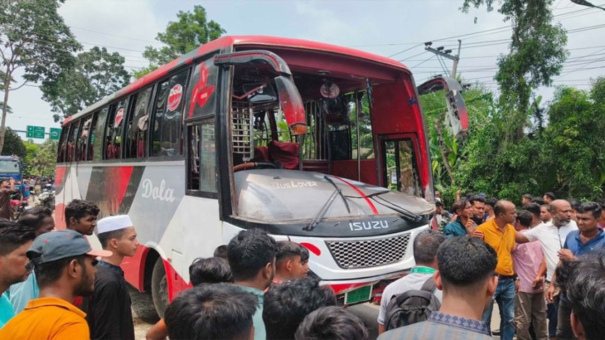 Five killed in Gopalganj bus-motorcycle crash