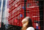 Asian Stocks Fall Following US Market Losses and Iran Strikes