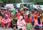 Garment workers block Tejgaon road demanding unpaid wages, causing traffic disruption
