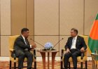 PM, Robi Axiata CEO Hold Talks on Telecom Investment and 5G Expansion