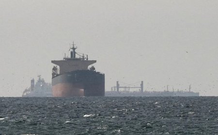 Oil prices plunge more than 4% after US-Iran agreement paves way for reopening of Hormuz Strait