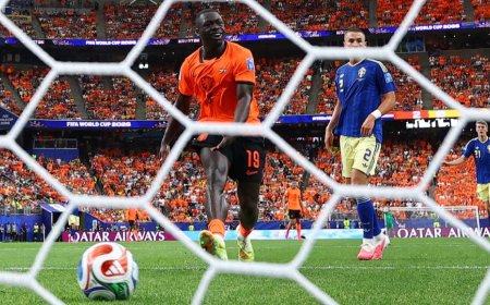 Brobbey stakes strong claim to become Netherlands' leading attacking option