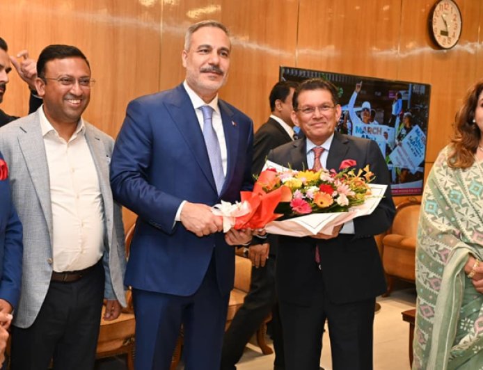 Turkey’s Foreign Minister Reaches Dhaka on Two-Day Official Trip
