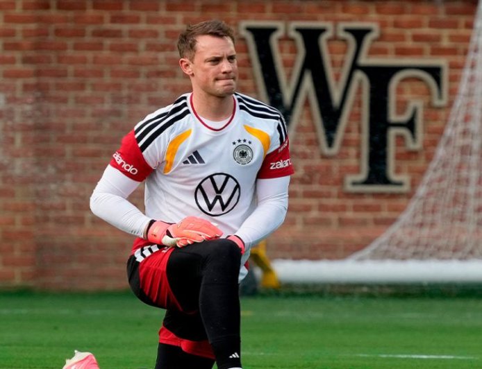 Manuel Neuer to retire from the German national team following the FIFA World Cup