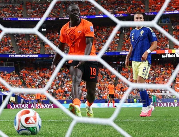 Brobbey stakes strong claim to become Netherlands' leading attacking option