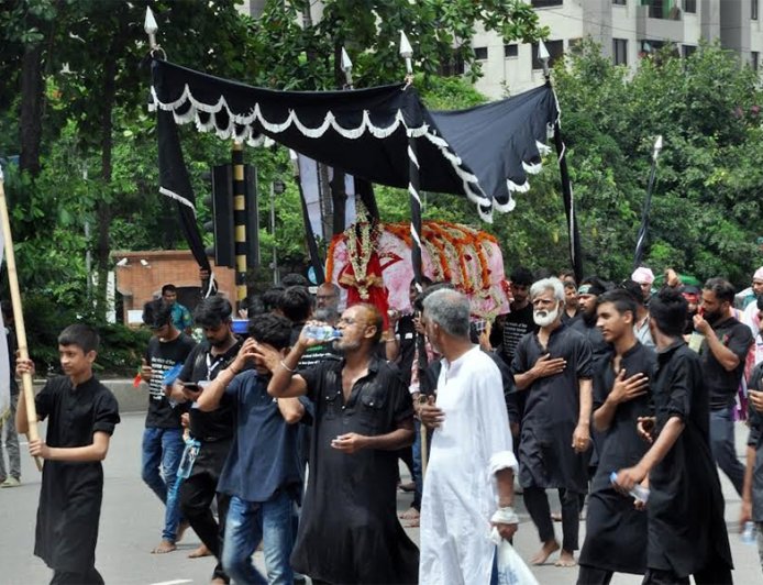 DMP prohibits swords, spears and firecrackers during Ashura processions