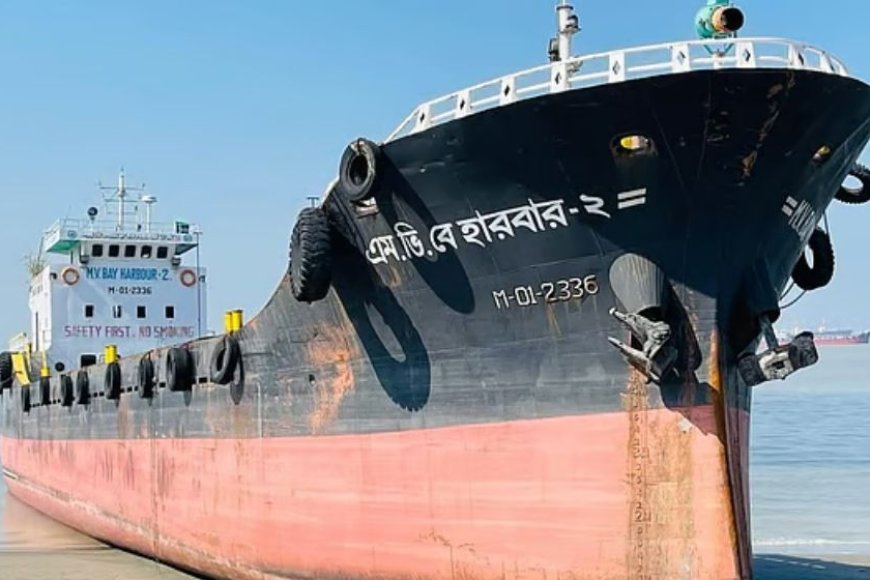 12 Crew Rescued After Lighter Vessel Sinks in Karnaphuli River