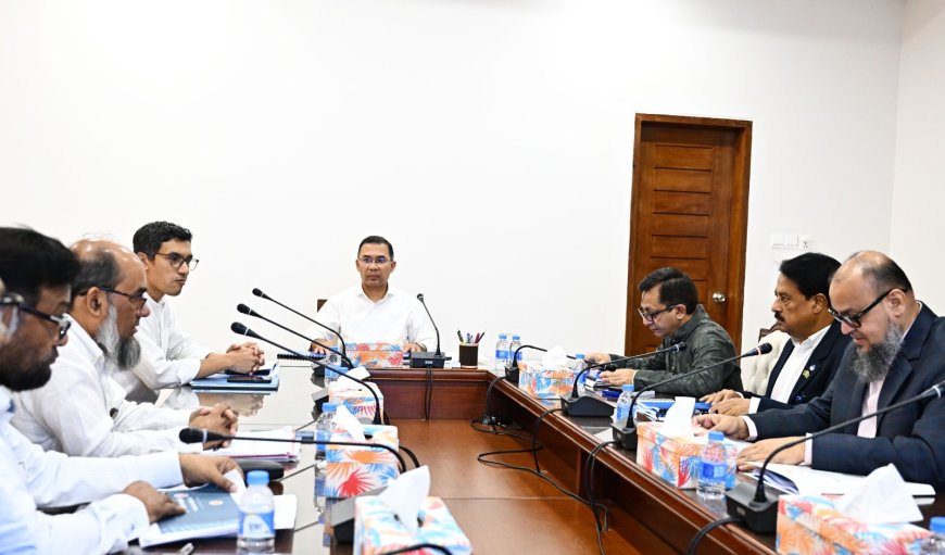 PM Chairs Meeting on Reopening and Management of Closed Factories