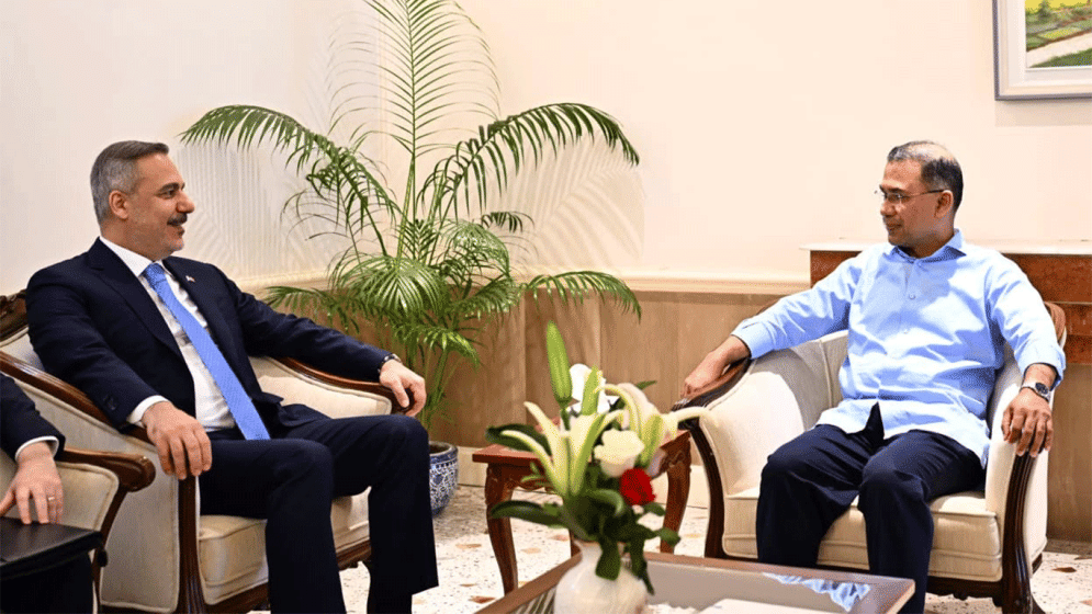 PM, Turkish Foreign Minister Hold Bilateral Talks
