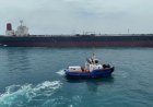 Iran launches missiles toward commercial vessels in Strait of Hormuz, Axios reports