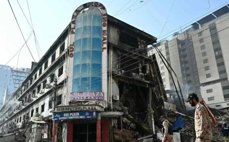 11-Year-Old to Stand Trial Over Karachi's Gul Plaza Fire