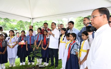PM Calls for Collective Efforts to Build a Greener Country