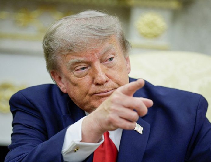 Trump Threatens Strikes on Iran's Power Plants Next Week if No Deal Is Reached