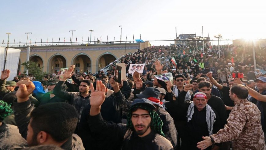 Huge Crowds Gather as Khamenei Funeral Ceremonies Begin