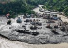 Rescuers Struggle Through Floods and Debris as Himalayan Disaster Death Toll Nears 800