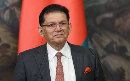 FM Departs Dhaka for Qatar