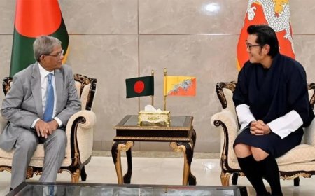 Bhutanese King Makes Brief Dhaka Stopover, Meets President at HSIA
