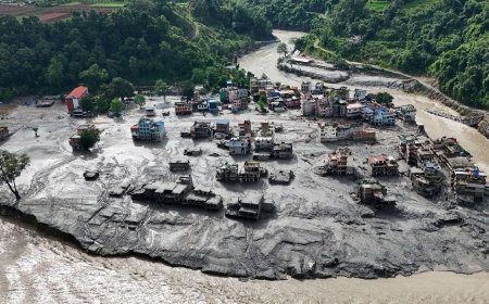 Rescuers Struggle Through Floods and Debris as Himalayan Disaster Death Toll Nears 800