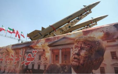 US forces strike two Iranian launchers on Larak Island