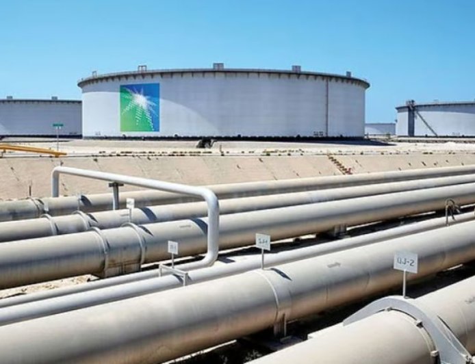 Search for Alternatives to Hormuz Oil Exports Intensifies