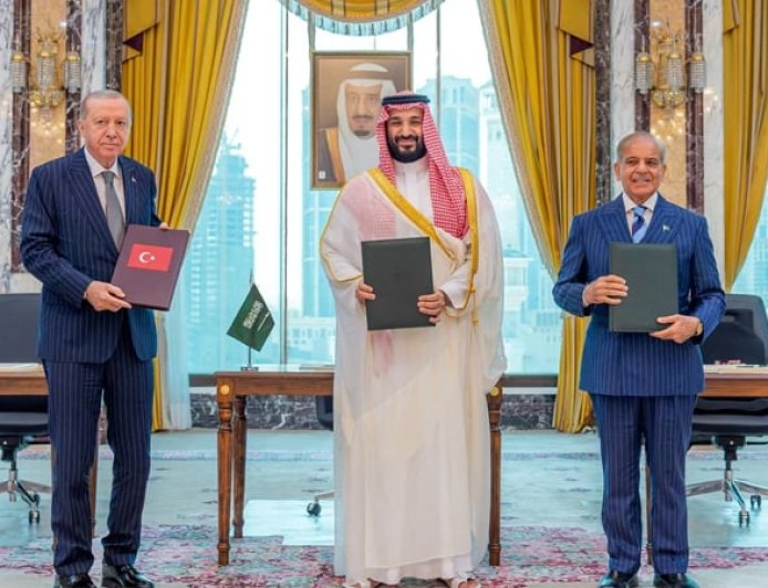 Saudi Arabia, Türkiye and Pakistan sign a defence pact amid escalating regional tensions