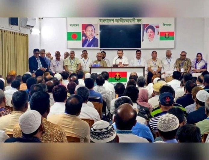 PM meets BNP leaders from Rajshahi division