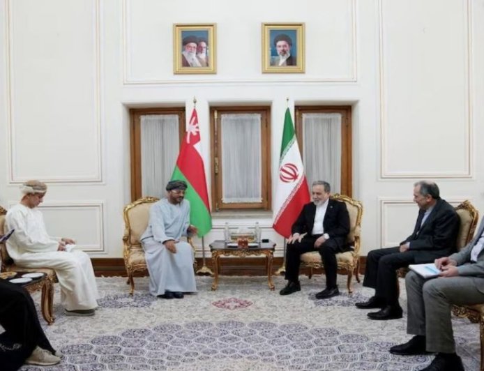 Iran, Oman weigh temporary Hormuz corridor as US standoff continues