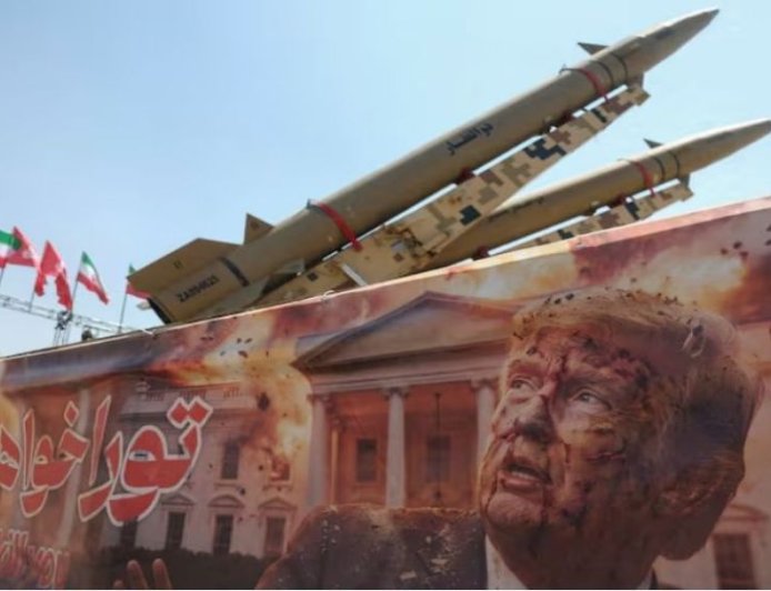 US forces strike two Iranian launchers on Larak Island