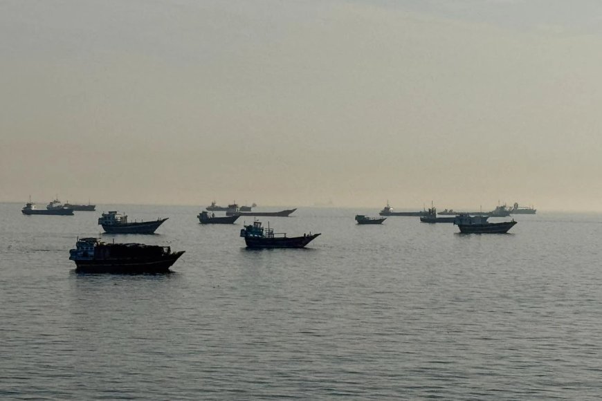 Oman’s Foreign Minister to Visit Iran for Talks on Strait of Hormuz