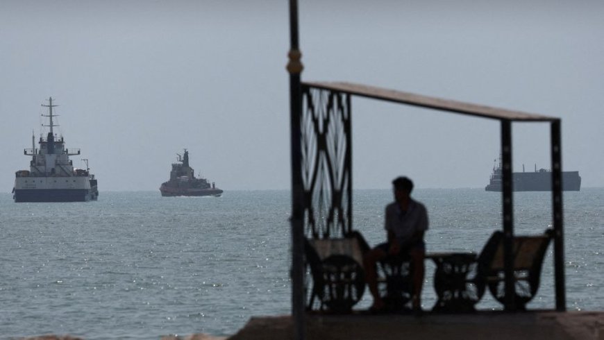 Iran retaliates after first US strikes in a month