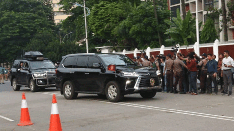 New President Arrives at Bangabhaban to Take Oath